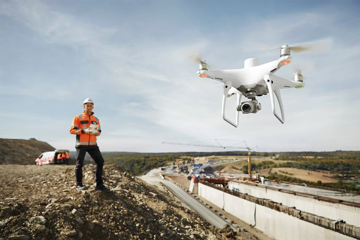 Phantom 4 RTK + DRTK2 Mobile Station Combo (SP) - Image 7